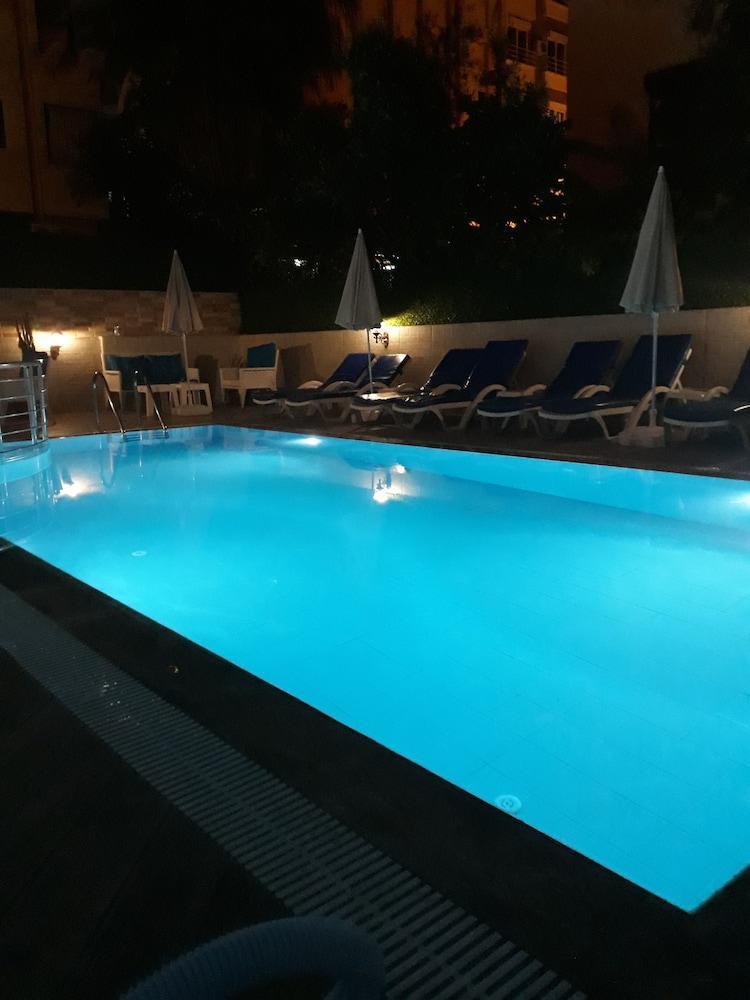 Golden Spark Aparthotel Antalya Exterior foto